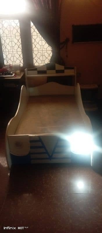 sale kids single racing car bed with one sidetable. 0