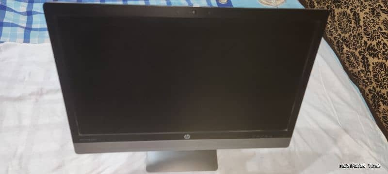 HP EliteDisplay E240c 23.8-inch Video Conferencing Monitor 0