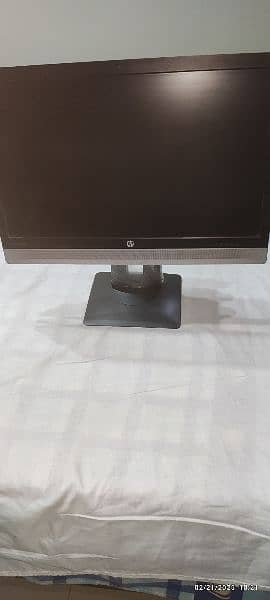 HP EliteDisplay E240c 23.8-inch Video Conferencing Monitor 2