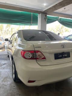 Toyota Corolla GLI 2011