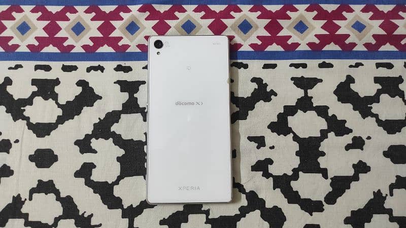 Sony Xperia Z3 9.8/10 condition 1