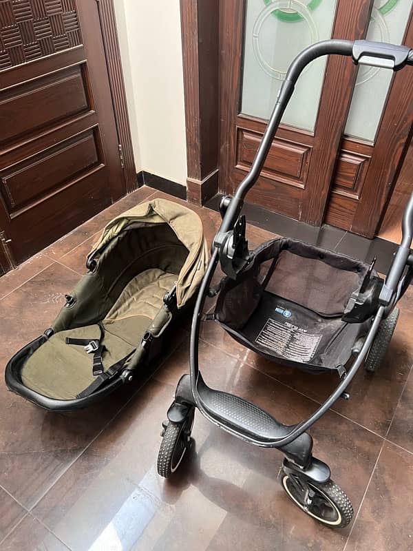 Graco Evo XT Front and Back switch Stroller 1