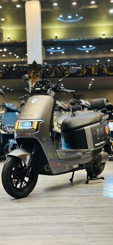 YADEA EBIKE EV SCOOTER SCOOTY RUBIN M3 EPOC G5 T5 GT 30 GIRLS MALE BOY 5