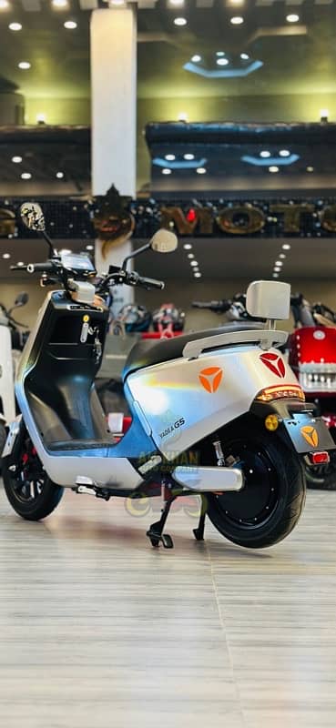 YADEA EBIKE EV SCOOTER SCOOTY RUBIN M3 EPOC G5 T5 GT 30 GIRLS MALE BOY 9