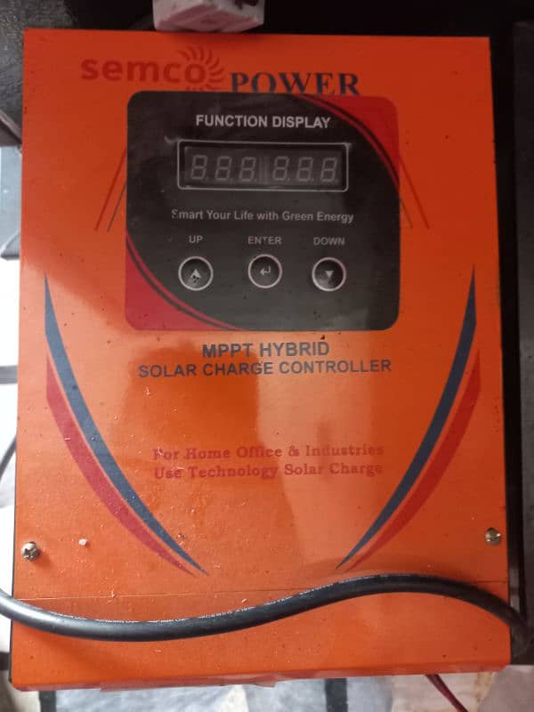 MPPT HYBRID SOLAR CHARGE CONTROLLER 0