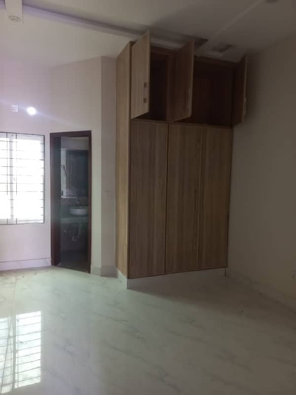 A Prime Location Upper Portion Of 5 Marla In Rs. 36000 4