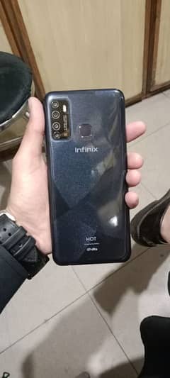 Infinix hot 9 with 2back covers