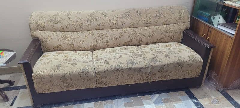 sofa set used in very reasonable price 0