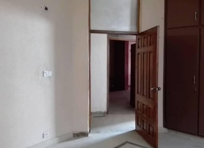 1 Kanal Spacious House Is Available In Model Town - Block C For sale 0