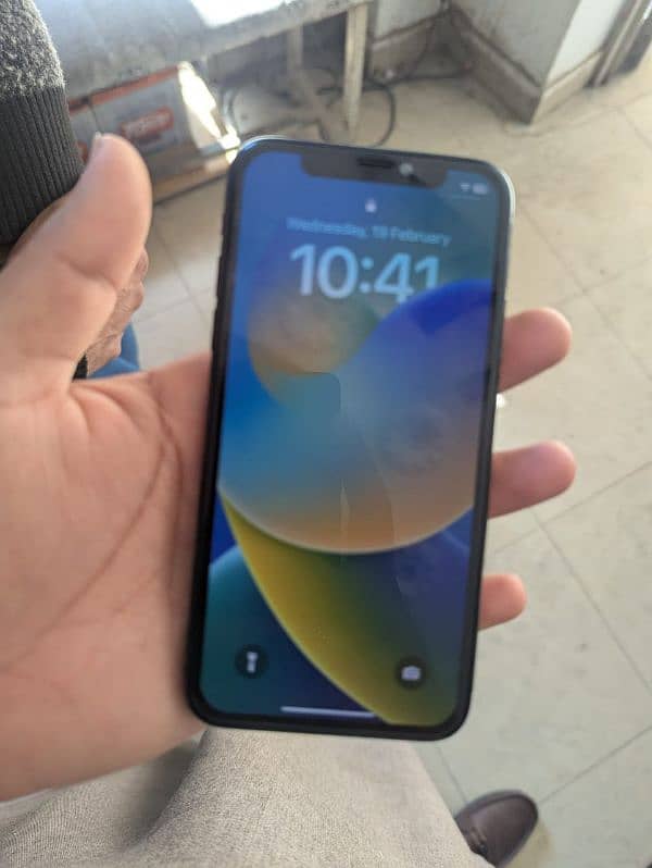 IPhone x Pta with box 64 gb 1