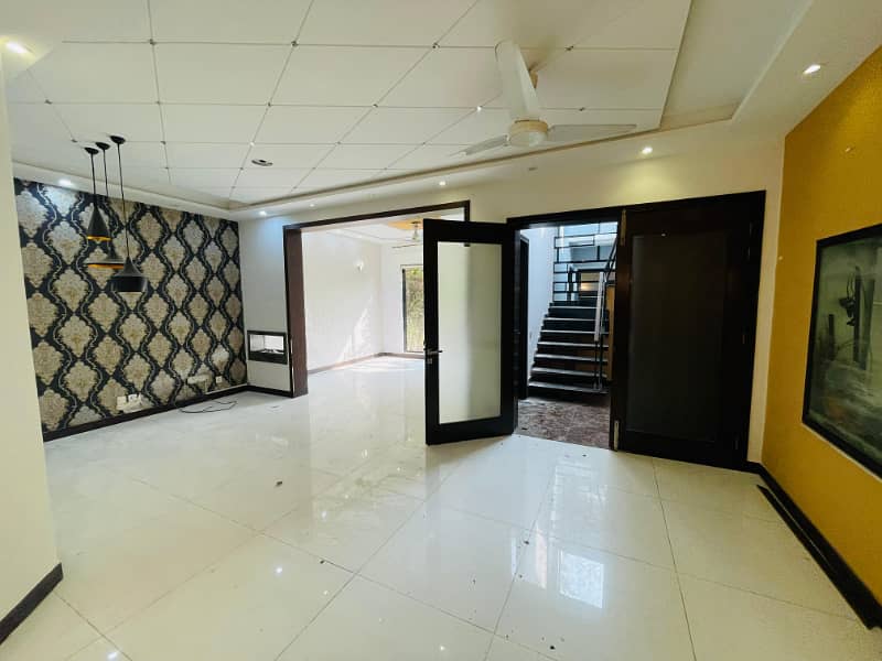 100% Orignal Images 10 Marla Modern Design House Proper Double Unit For Rent In DHA Phase 2 Lahore. 6