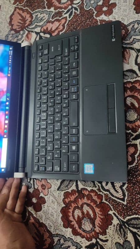 Toshiba Core i5 6th generation,4 gb ram,320 hdd,3 hrs battery 6