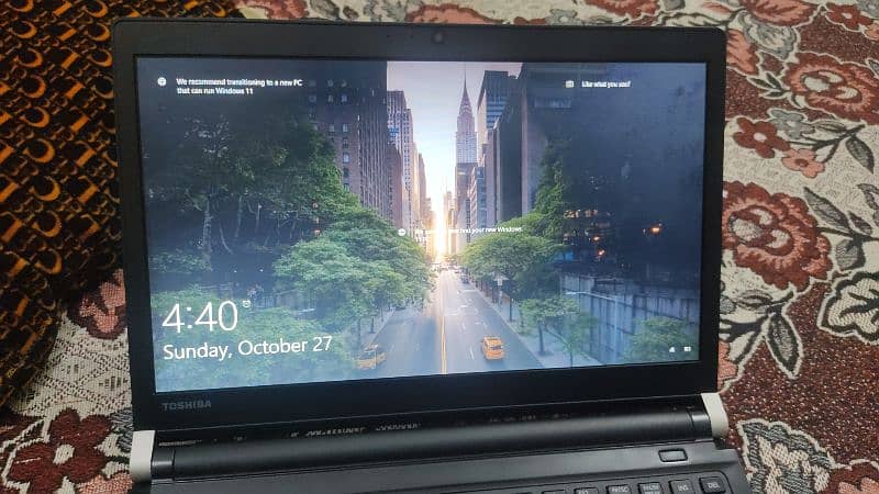 Toshiba Dynabook Core i5 6th generation,4 gb ram,320 hdd,3 hrs battery 2