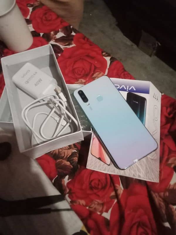 Vivo Y17 8 GB Ram 256 GB Storage 0