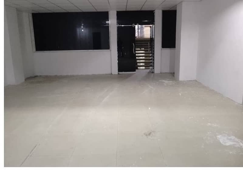 Area 700 Square Feet Office Available For Rent Real Pictures In Main Boulevard Road Gulberg 3 Lahore 0