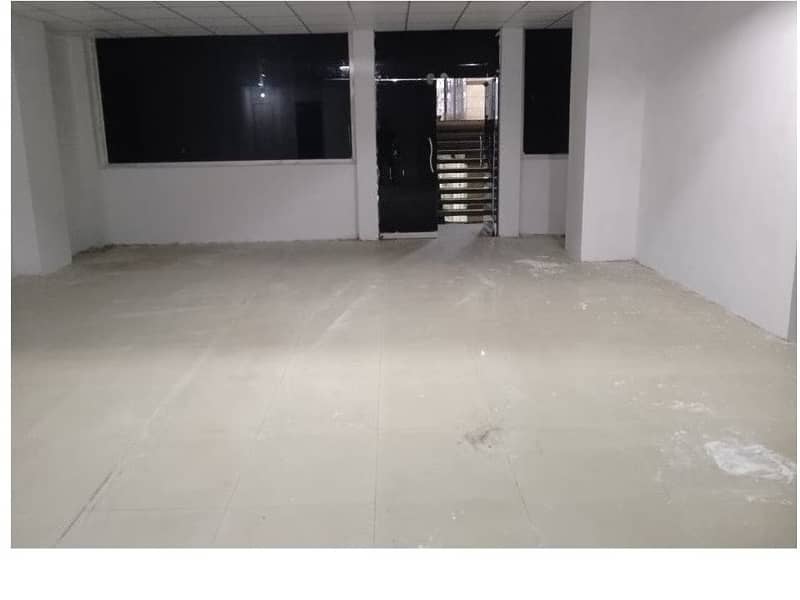 Area 700 Square Feet Office Available For Rent Real Pictures In Main Boulevard Road Gulberg 3 Lahore 3