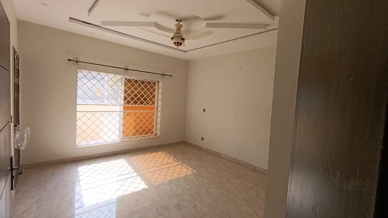 8 MARLA BRAND NEW HOUSE AVAILABLE FOR RENT IN RAFI BLOCK BAHRIA TOWN 18