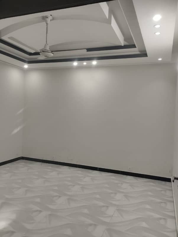 10 MARLA UPER PROTION AVAILABLE FOR RENT IN BAHRIA TOWN PHASE 8 SECTOR C 5