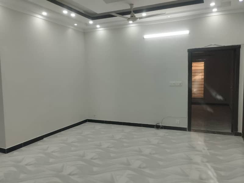 10 MARLA UPER PROTION AVAILABLE FOR RENT IN BAHRIA TOWN PHASE 8 SECTOR C 22