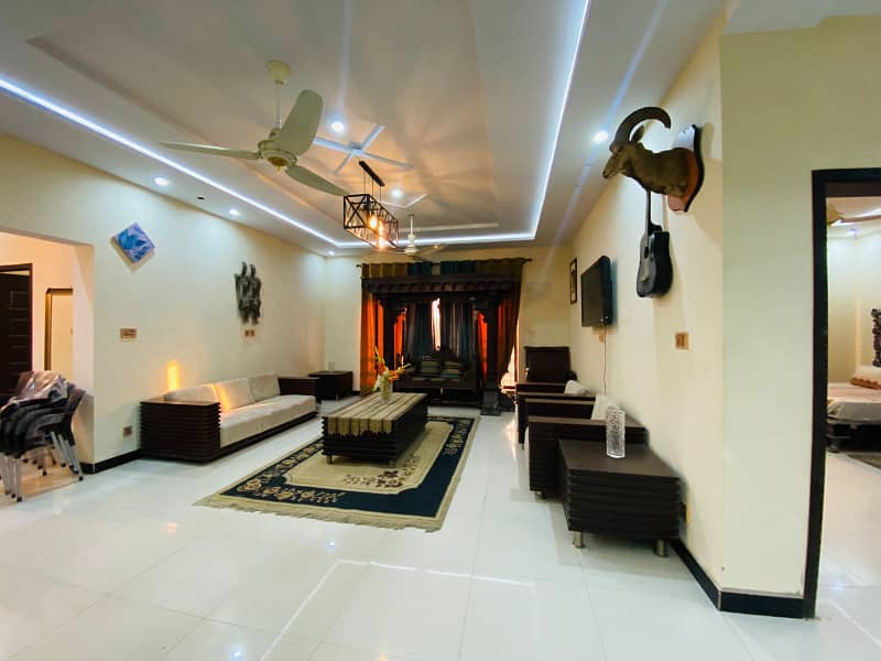 1 KANAL UPPER PORTION FURNISHED AVAILABLE FOR RENT IN BAHRIA TOWN 4