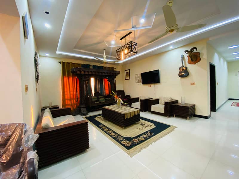 1 KANAL UPPER PORTION FURNISHED AVAILABLE FOR RENT IN BAHRIA TOWN 16