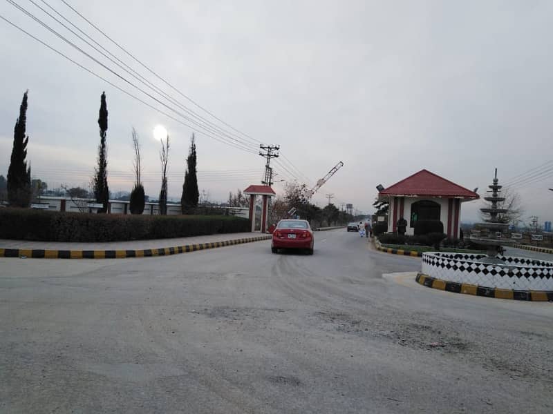 1 Kanal Corner 130 Ft Main Boulevard. Residential Plot. Available For Sale In AWT D-18 Islamabad. 3