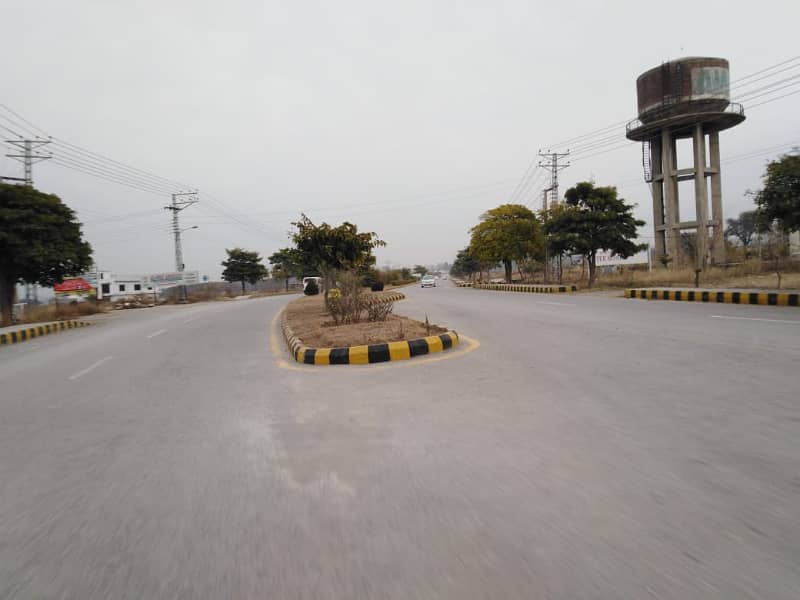 1 Kanal Corner 130 Ft Main Boulevard. Residential Plot. Available For Sale In AWT D-18 Islamabad. 4