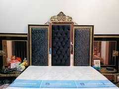 New Turkish Furniture Set in Black and Gold Polish with Shamp Mirror