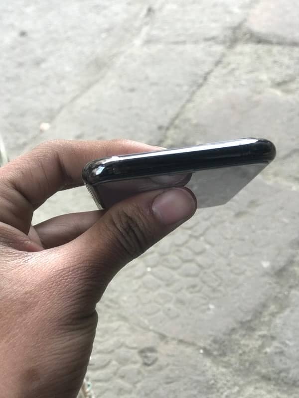 iphone 11 pro 64 gb FU non pta water pack wtsap 03244973986 9