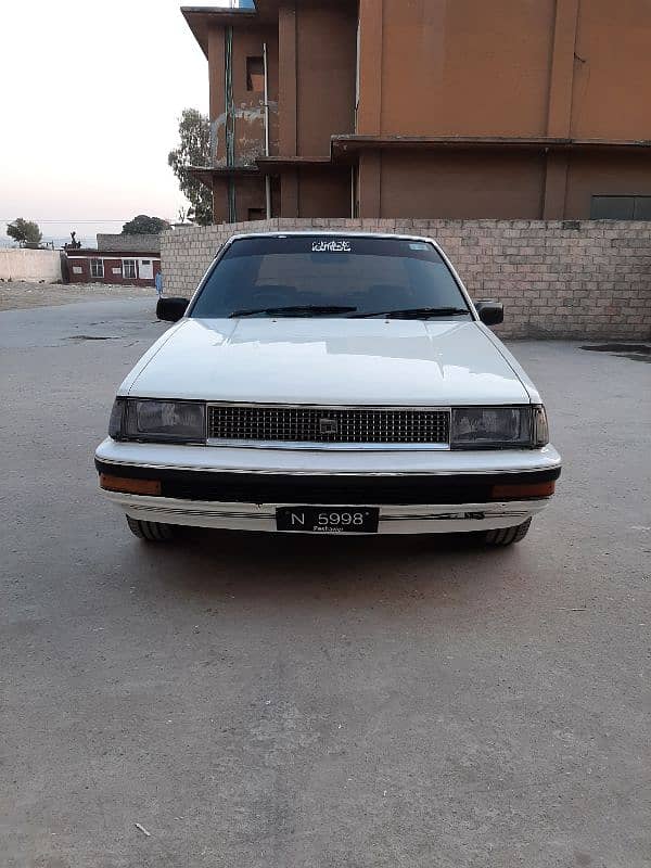 Toyota Corolla DX Saloon 1987 0