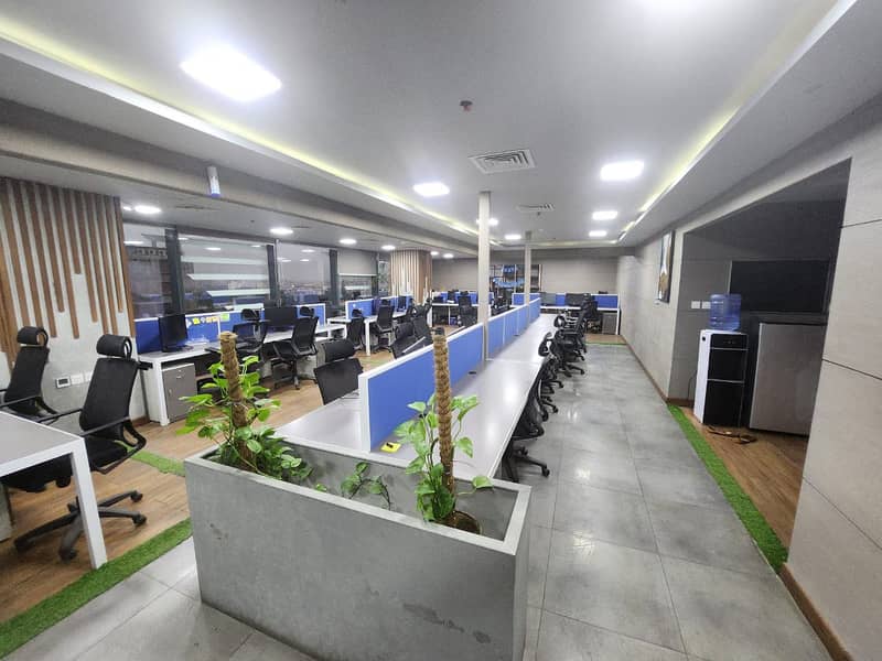 Commercial Office Space Facing Main Boulevard Gulberg 15