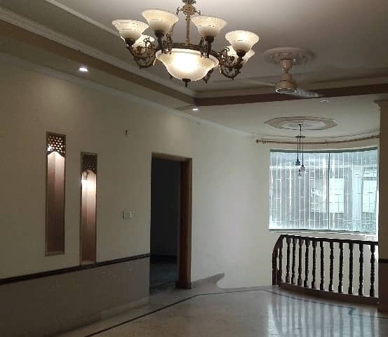 Your Ideal 60 Marla House Has Just Become Available In Model Town - Block H 0