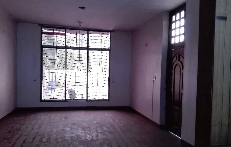 Centrally Located House Available In Model Town - Block F For sale 4