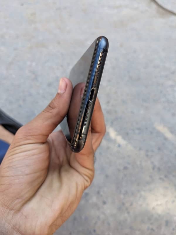 I phone xs max 64 Gb 0