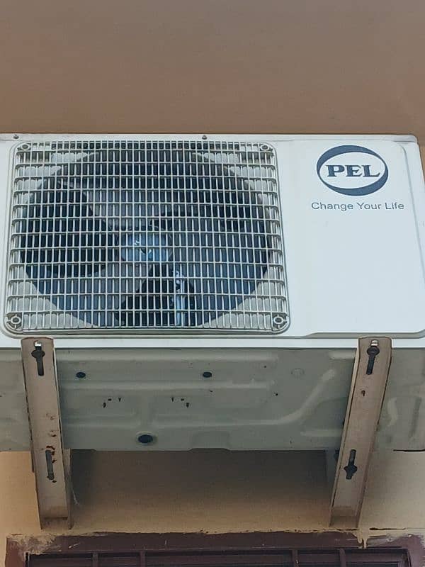 pel Ac like a brand new Ac aj tak service nhi hua 3