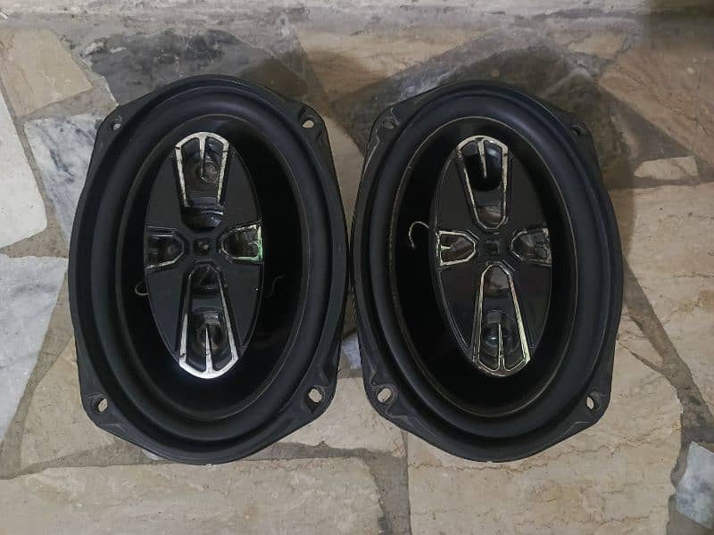 Car Speaker Pair New Condition without amplifier or Woofer 0