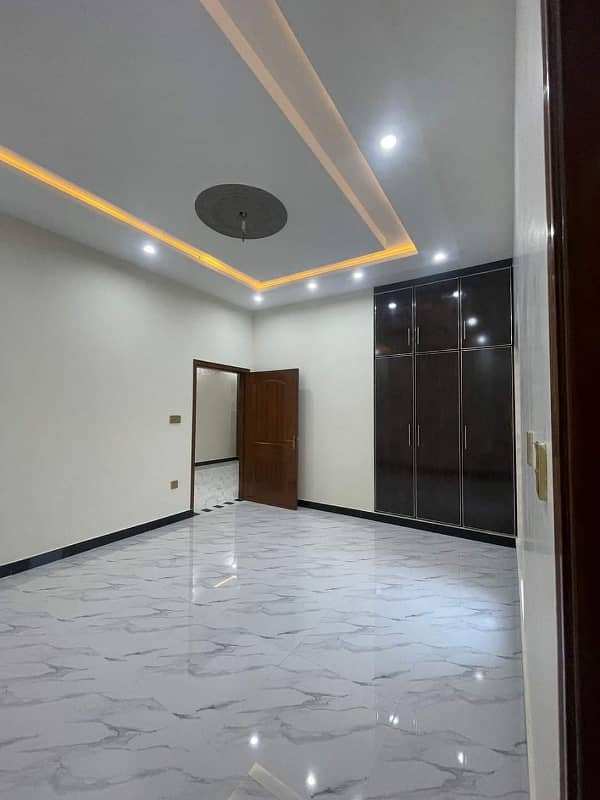 BRAND NEW 10 MARLA FULL HOUSE AVAILABLE FOR RENT IN SECTOR D BAHRIA TOWN LAHORE 5