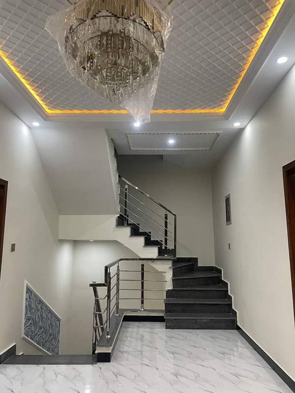 BRAND NEW 10 MARLA FULL HOUSE AVAILABLE FOR RENT IN SECTOR D BAHRIA TOWN LAHORE 9