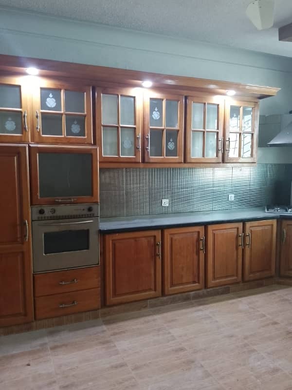 house for sale in f8 main margalla road 8