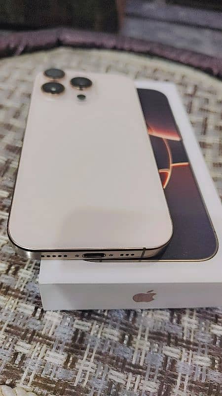 Iphone 16 Pro for Urgent sale 5