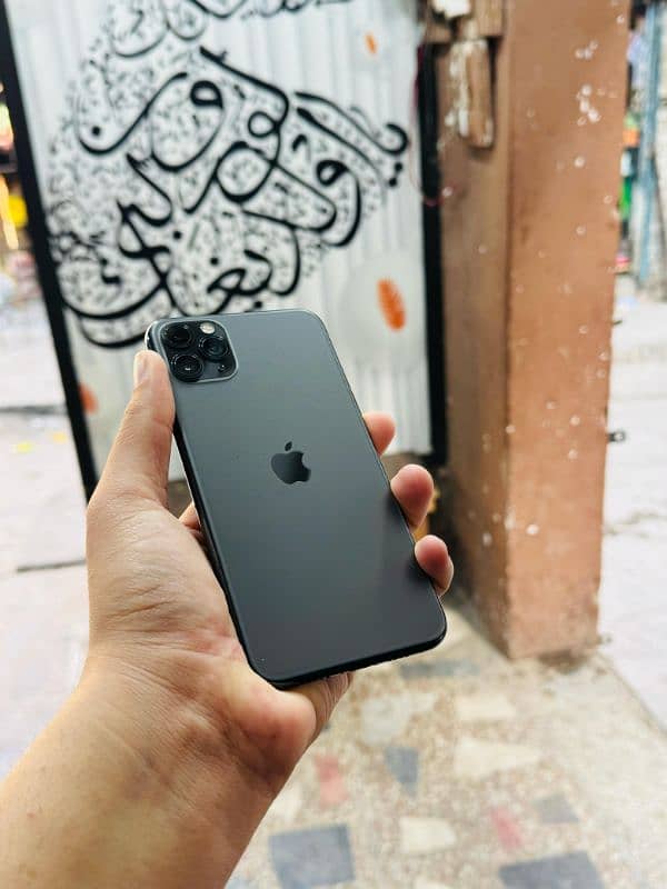 iphone 11 Pro Max 256GB PTA Approved 7