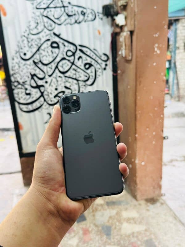 iphone 11 Pro Max 256GB PTA Approved 8