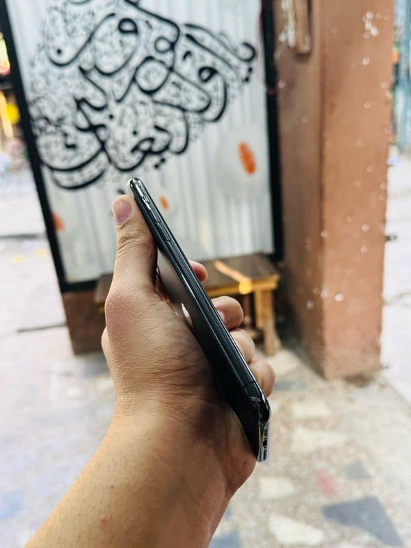 iphone 11 Pro Max 256GB PTA Approved 15