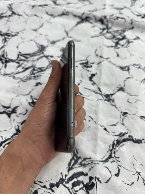 IPhone 11 Dual PTA 128 GB 2