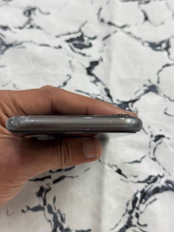 IPhone 11 Dual PTA 128 GB 4