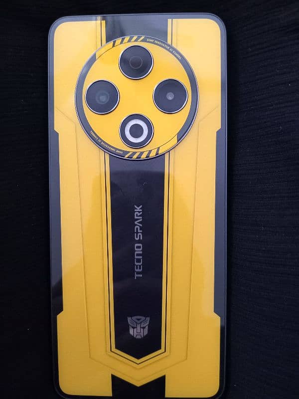 Tecno Spark 30 Bumblebee edition 0