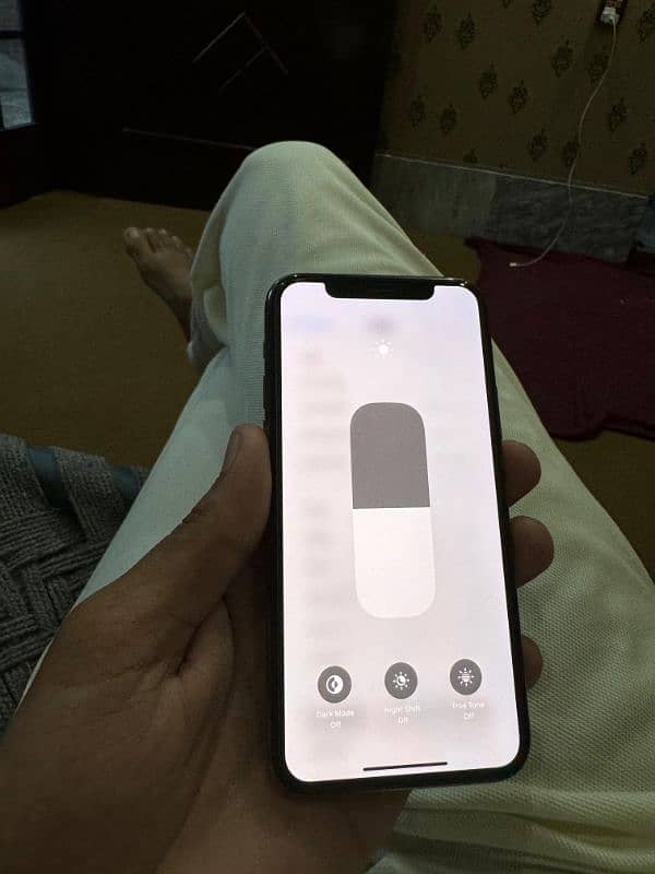 iphone 11pro sim working 3