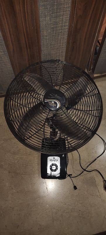 Fan For sale used like new 1