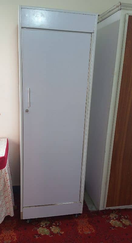 single door cupboard in almost new condition 0