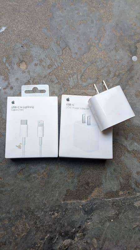 original iphone charger 20 w type c 0